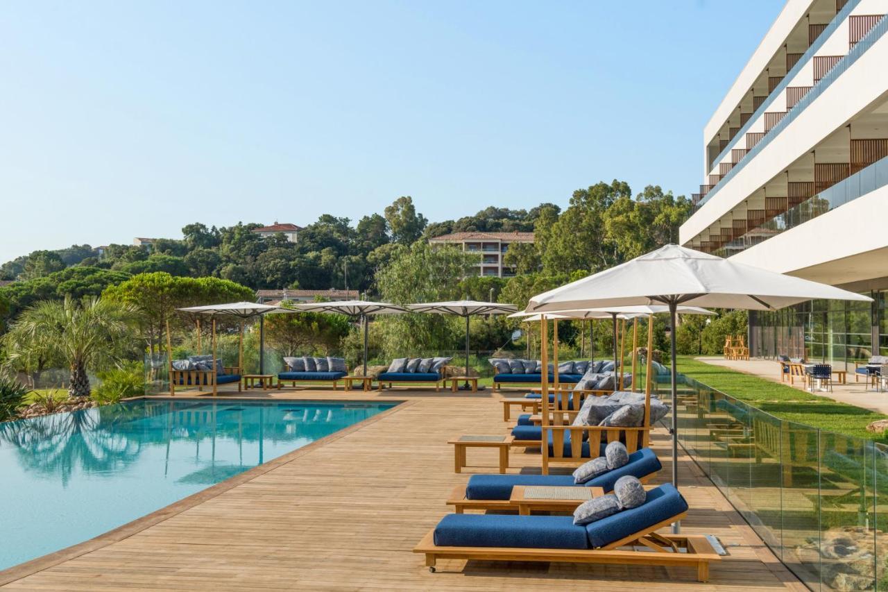 ホテル Golden Tulip Porto-Vecchio エクステリア 写真