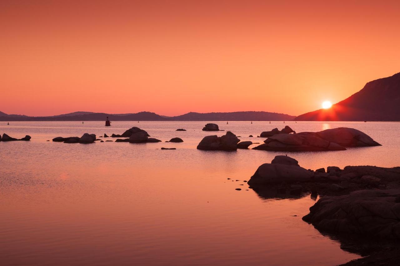 ホテル Golden Tulip Porto-Vecchio エクステリア 写真